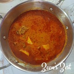 A picture of Hyderabadi Aloo Gosht Mahi Khaliya.