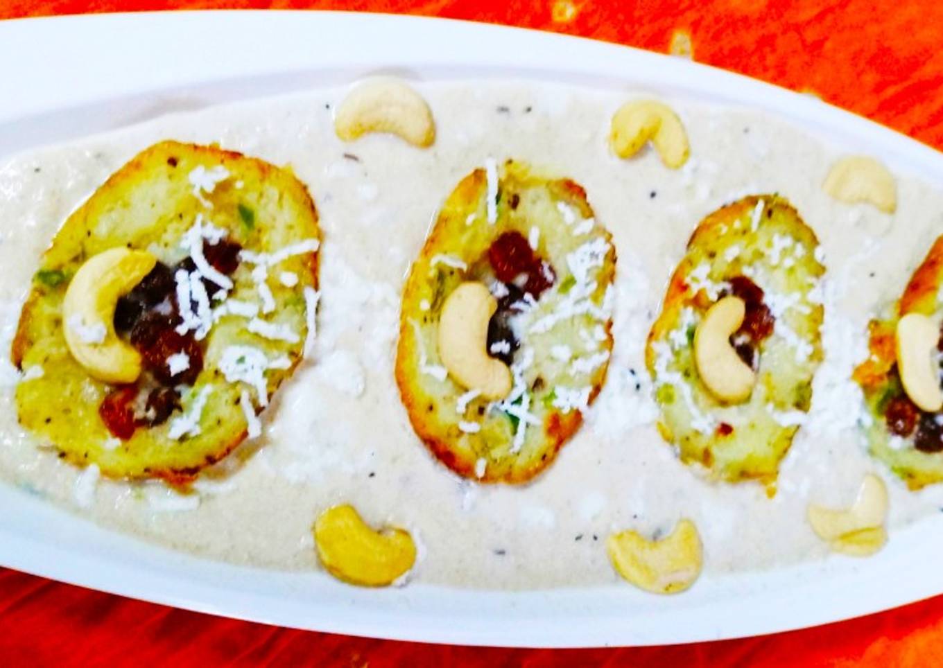 Stuff Potatoes in White Curry
