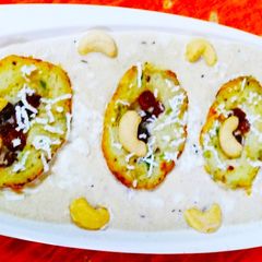 A picture of Stuff Potatoes in White Curry.