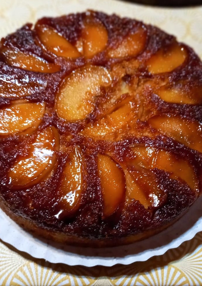 Una foto de Torta invertida de manzana con caramelo