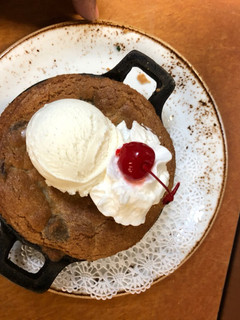 A picture of Toll house cookie Sunday / chocolate chip cookies.