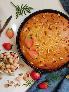 عکسی از دستور کیک بادام وانیلی