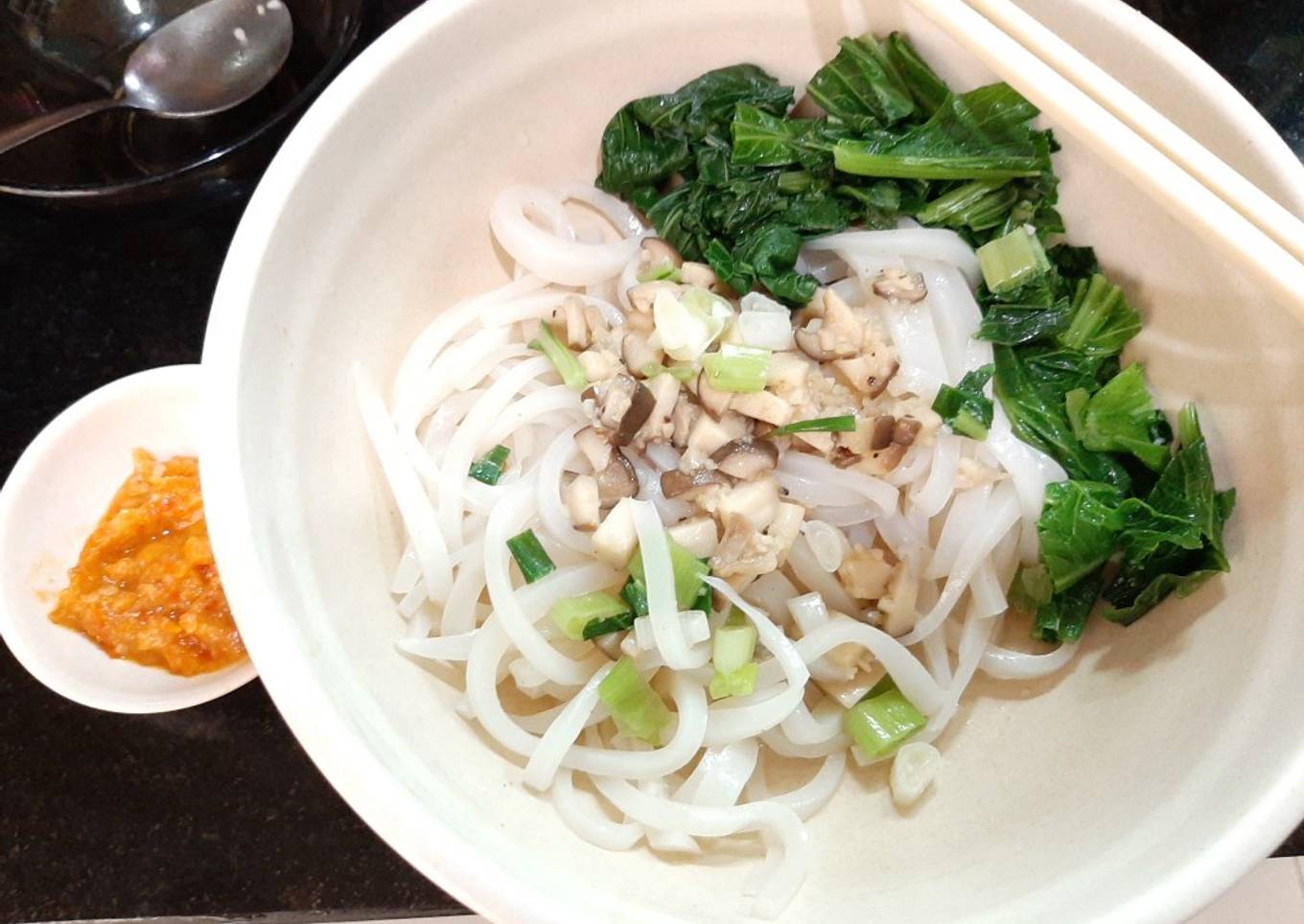 Konnyaku Noodle with Mushroom (Mie Konjac Jamur)