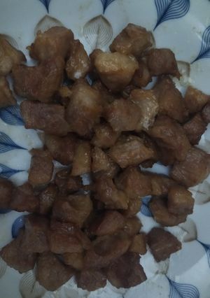 Hình của món Vai dòn 🐷 rang dầu hào.
