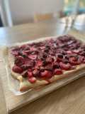 Pizza dulce de fresas, frambuesa y coco