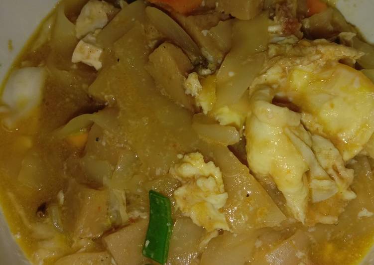 Cara Gampang Menyiapkan Kwetiaw kuah pedes yang Lezat
