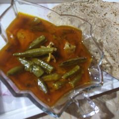A picture of Bhindi gosht.
