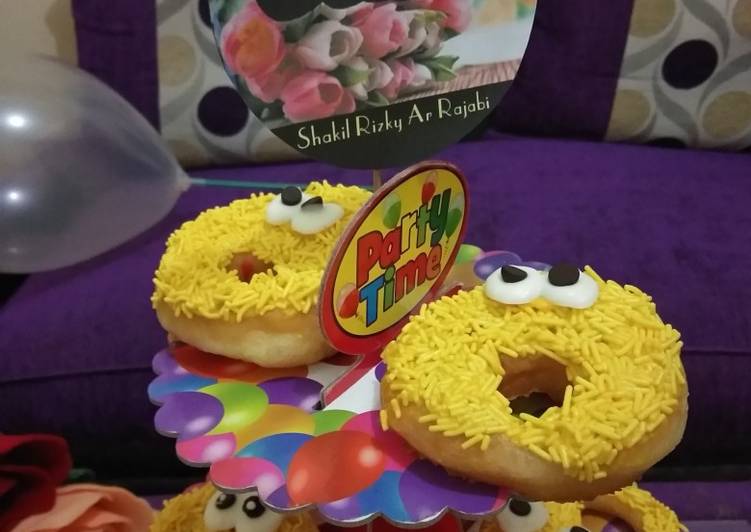 Resep Kreasi Donut Ultah Recommended (Donut Premix), topping lucu 😍 yang Enak