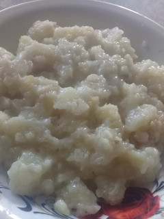 A picture of Cassava with coconut.