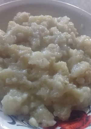 A picture of Cassava with coconut.