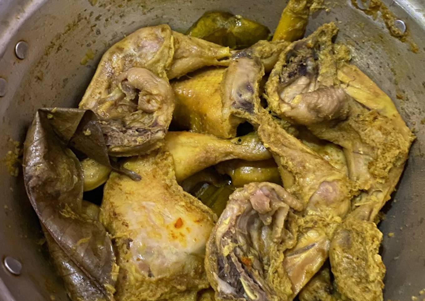 Ayam kuning ungkep