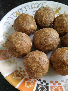 பொ(ரி)ருள் விளங்காய் உருண்டை செய்முறை முக்கிய புகைப்படம்