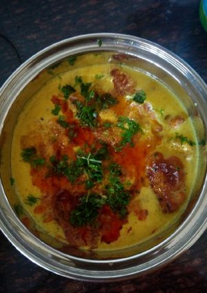 A picture of Punjabi Curry pakoda.