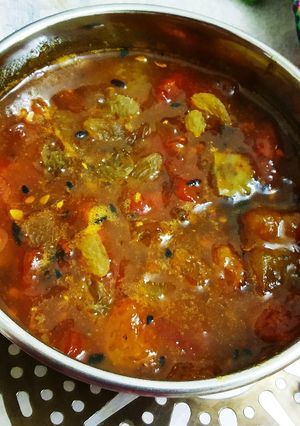 টমেটো, খেজুর, আম ও কিসমিসের চাটনি (chutney recipe in Bengali) রেসিপির প্রধান ছবি