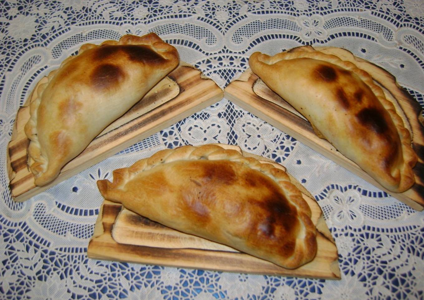 Empanadas porteñas con carne picada hechas al horno