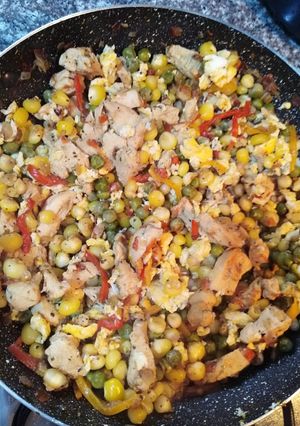 Una foto de Pollo salteado