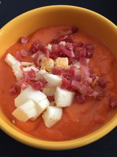 Una foto de Salmorejo con toque de manzana