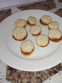 Una foto de Alfajorcitos de coco y avena