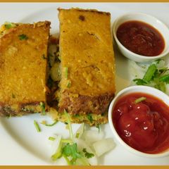 A picture of Pudla Sandwich (Mumbai Zaveri Bazaar's Famous Bread Pudla).