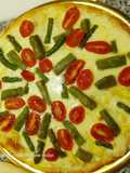 Pizza Gourmet de espárragos con queso camembert