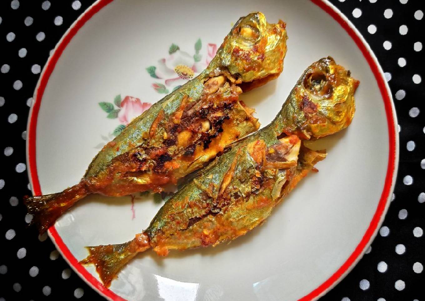 Ikan salem bakar bumbu padang