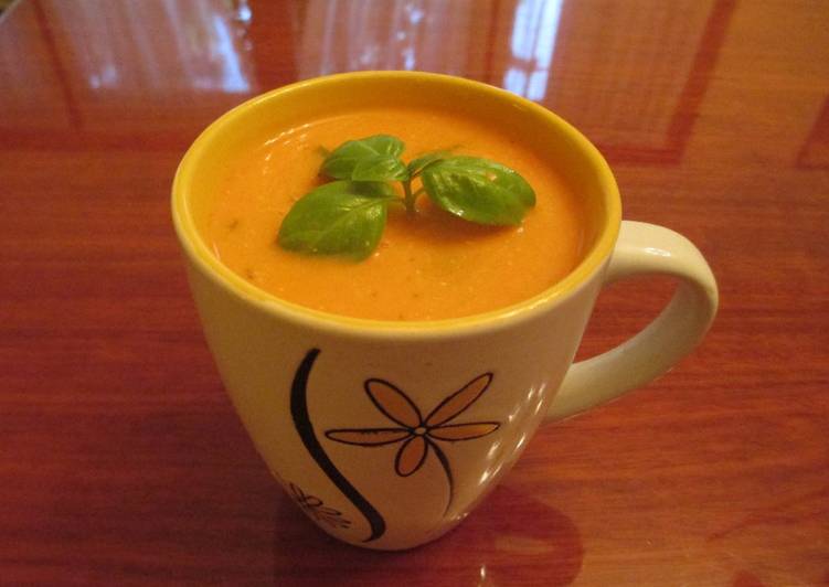 Gazpacho de tomate al aroma de albahaca