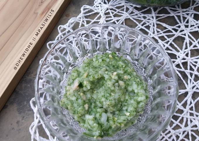 Langkah Mudah untuk Membuat Mpasi 7+ bubur tim sayur bening bayam Anti Gagal
