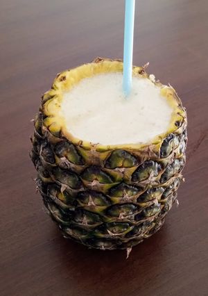 Una foto de Trago de Ananá con sidra 🍹 🍍🍾
