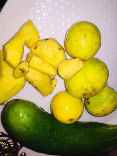 A picture of Lemonade.