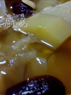 蘋果瘦肉雪耳湯 的食譜成品照片