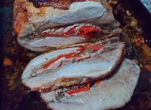 Una foto de Pavo deshuesado al horno con salsa de vino y coñac