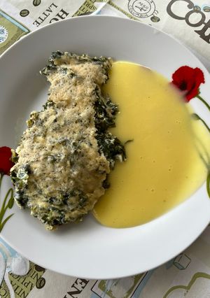 A picture of Spinach ricotta chicken.
