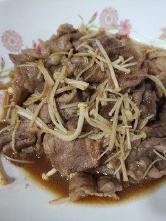 金針菇炒牛肉(簡單料理) 的食譜成品照片