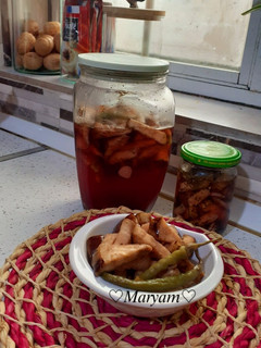 عکسی از دستور ترشی بادمجان ساده