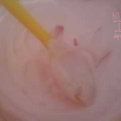 A picture of Cream Es Teler.