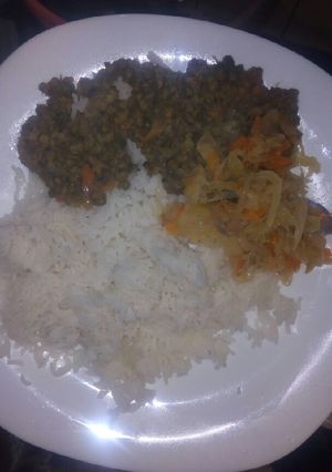 A picture of Boiled rice.