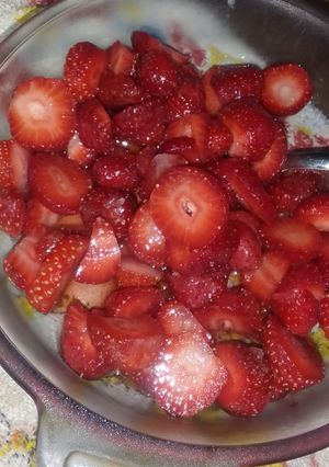 Una foto de Frutillas en ensalada de frutas..