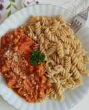 Minced turkey in rich roasted vegetable sauce