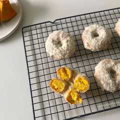 รูปของ Donat Tempura Labu Kuning