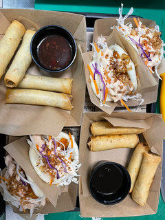 Φωτογραφία της συνταγής Bao Buns με έτοιμα spring rolls