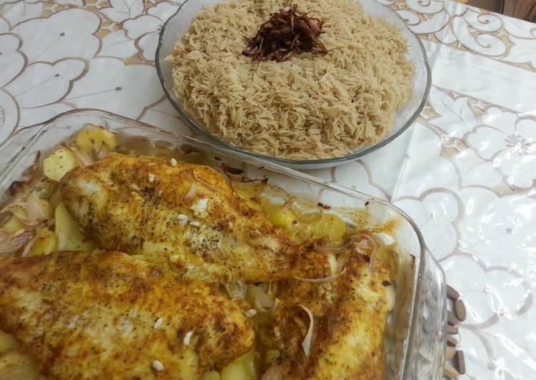 صينية السمك المشوي مع أرز الصيادية