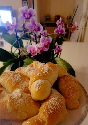 O poză a rețetei Cornuri cu gem, de post.