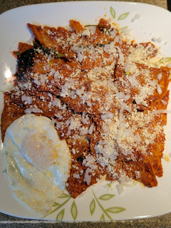 Una foto de Chilaquiles Rojos