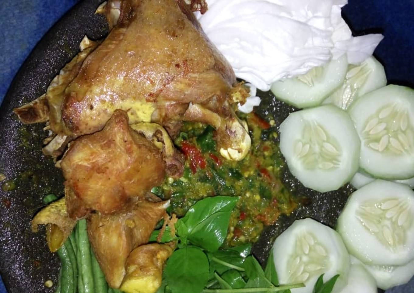 Bismillah,lalapan ayam kampung sambel jahe