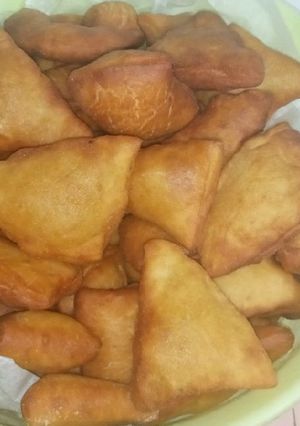 A picture of Lemon cinnamon mandazis.