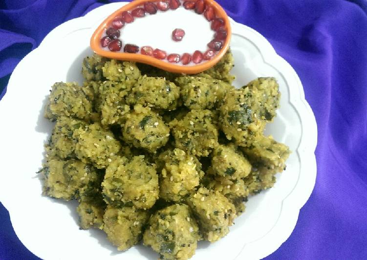 Lauki Spinach Muthiya