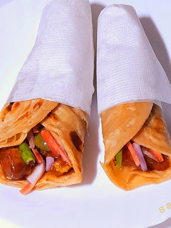 A picture of Paneer Chilli Lachha Roll.