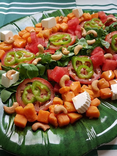 Una foto de Ensalada templada de boniato y anacardos!!!