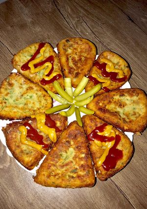عکسی از دستور پیراشکی سیب زمینی فوری و عالی