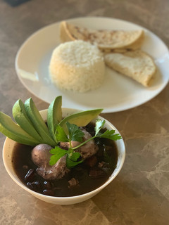 Una foto de Sopa de frijoles negros